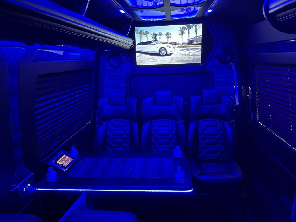 VIP Sprinter Gretch Table