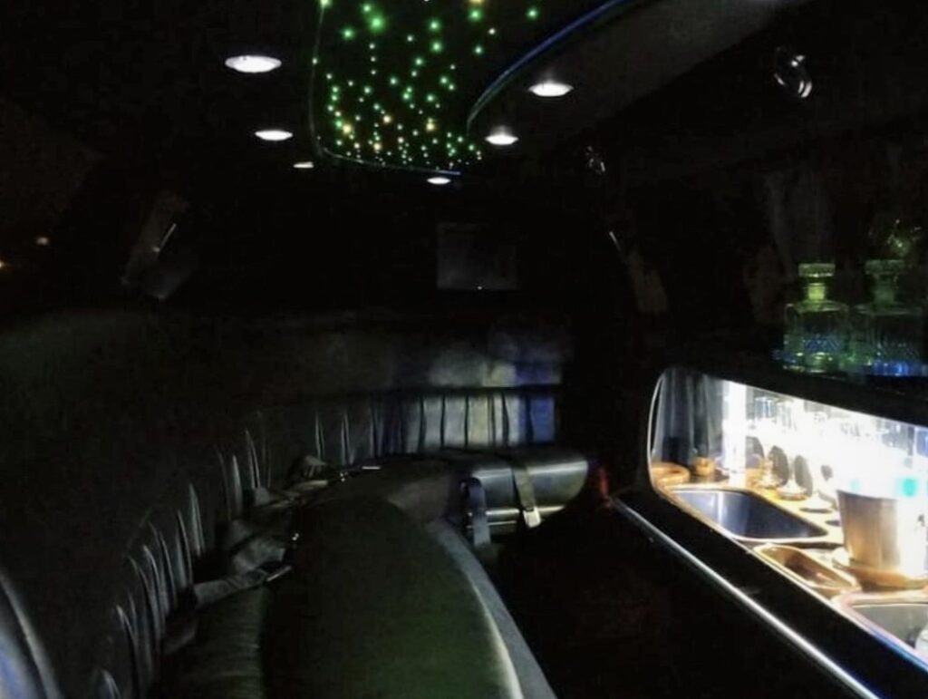 Stretch-Limo-Interior-2 (1)